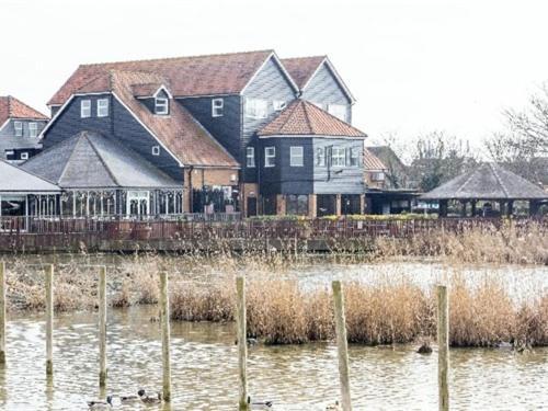 Canvey Island Oyster Fleet Hotel מראה חיצוני תמונה